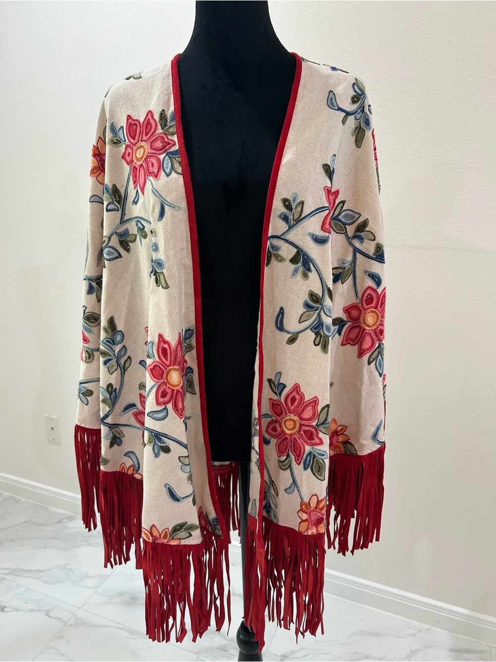 Shannie Girl Floral Embroidered Fringe Cape Shawl, OS, EUC